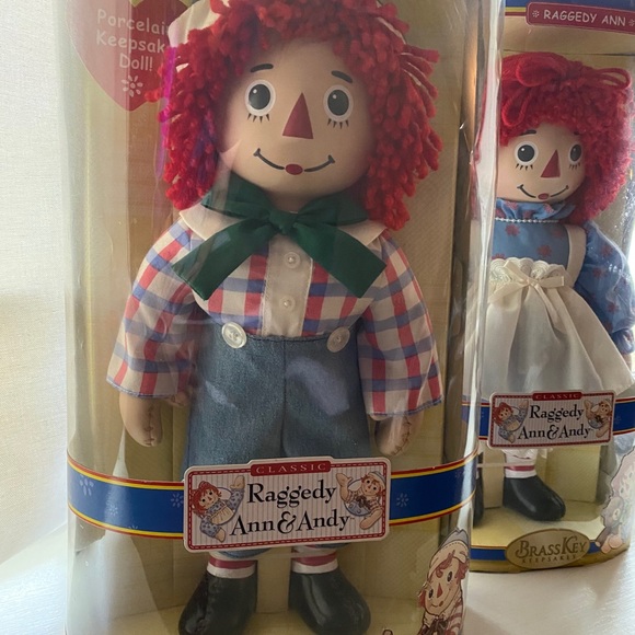 Raggedy Ann and Andy porcelain dolls - Picture 2 of 3